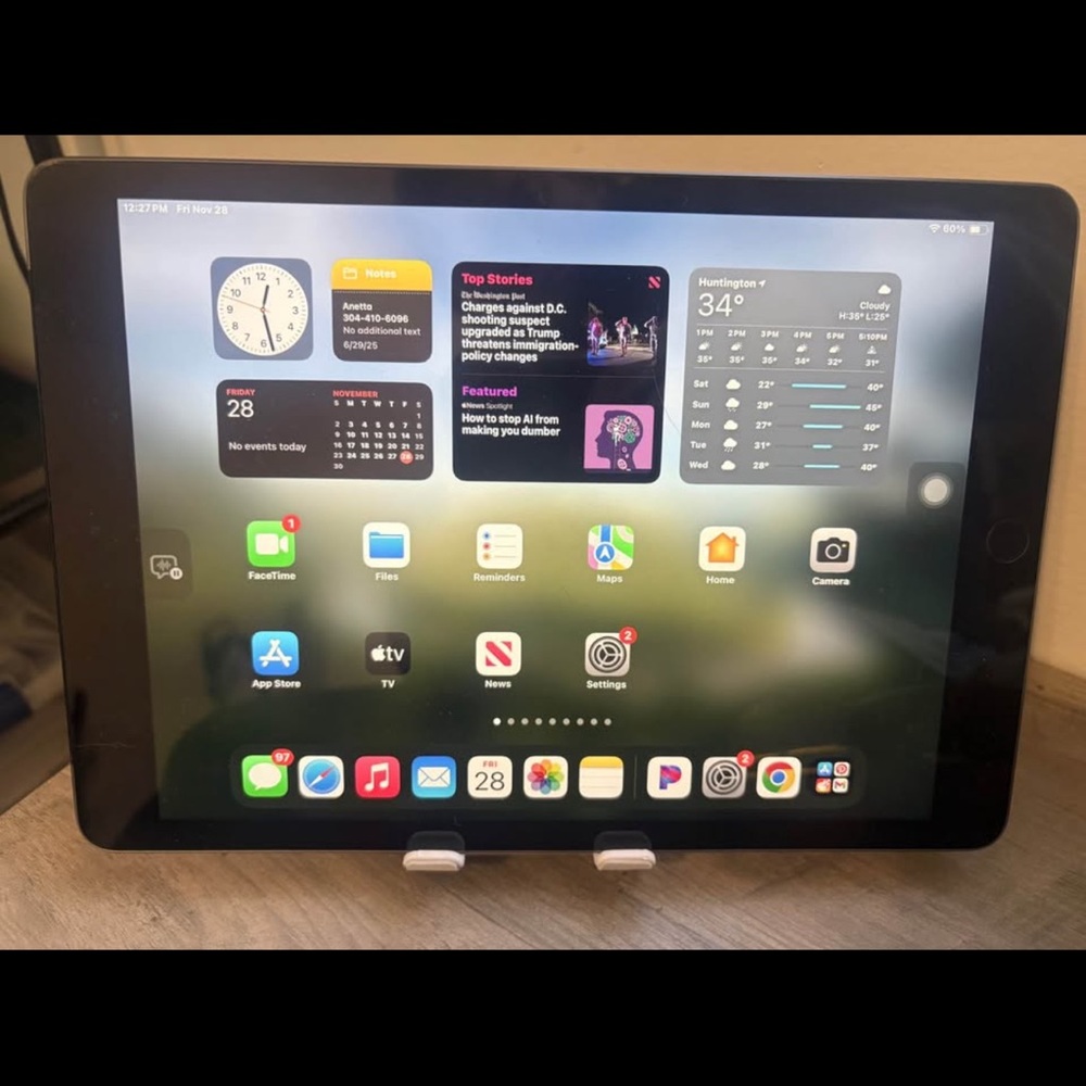 Apple iPad - Gray